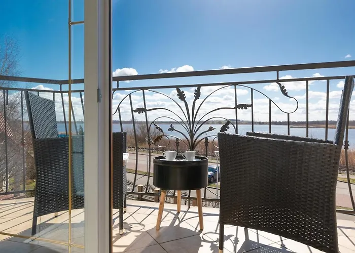 Livia Проживание в семье